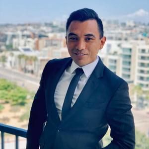 Meet your Posher, Carlos